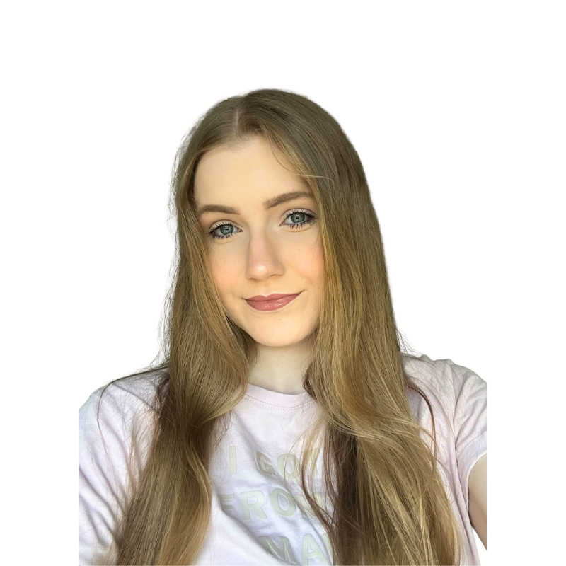 Patrycja Cholewiak — Social Media